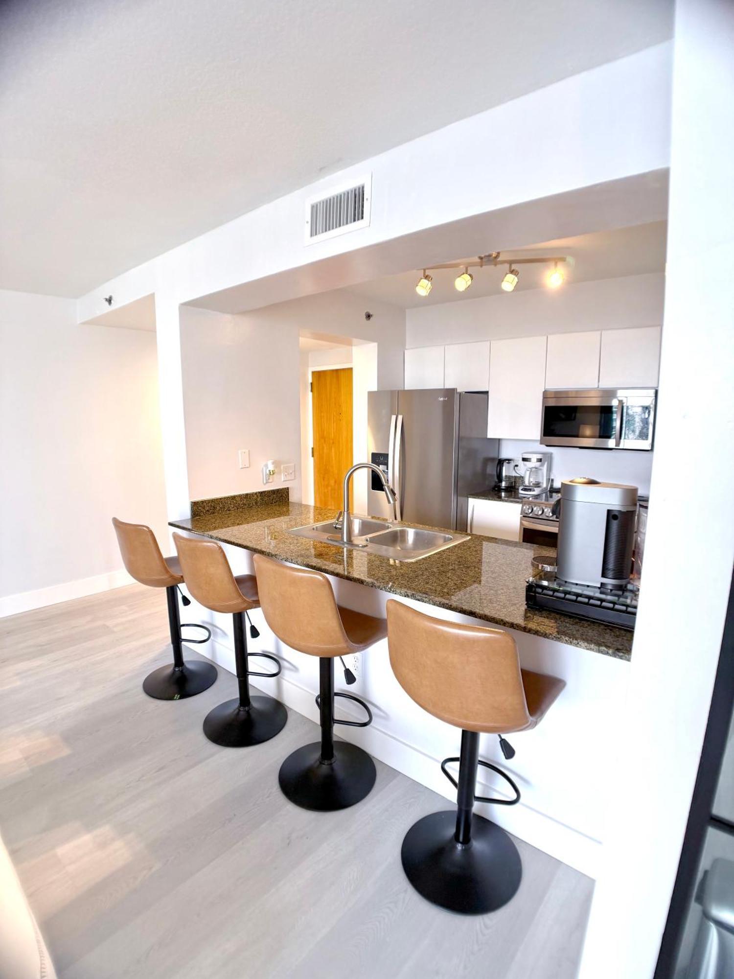 Upscale Brickell 3 Bedroom With Water Views And Free Parking Miami Exterior foto